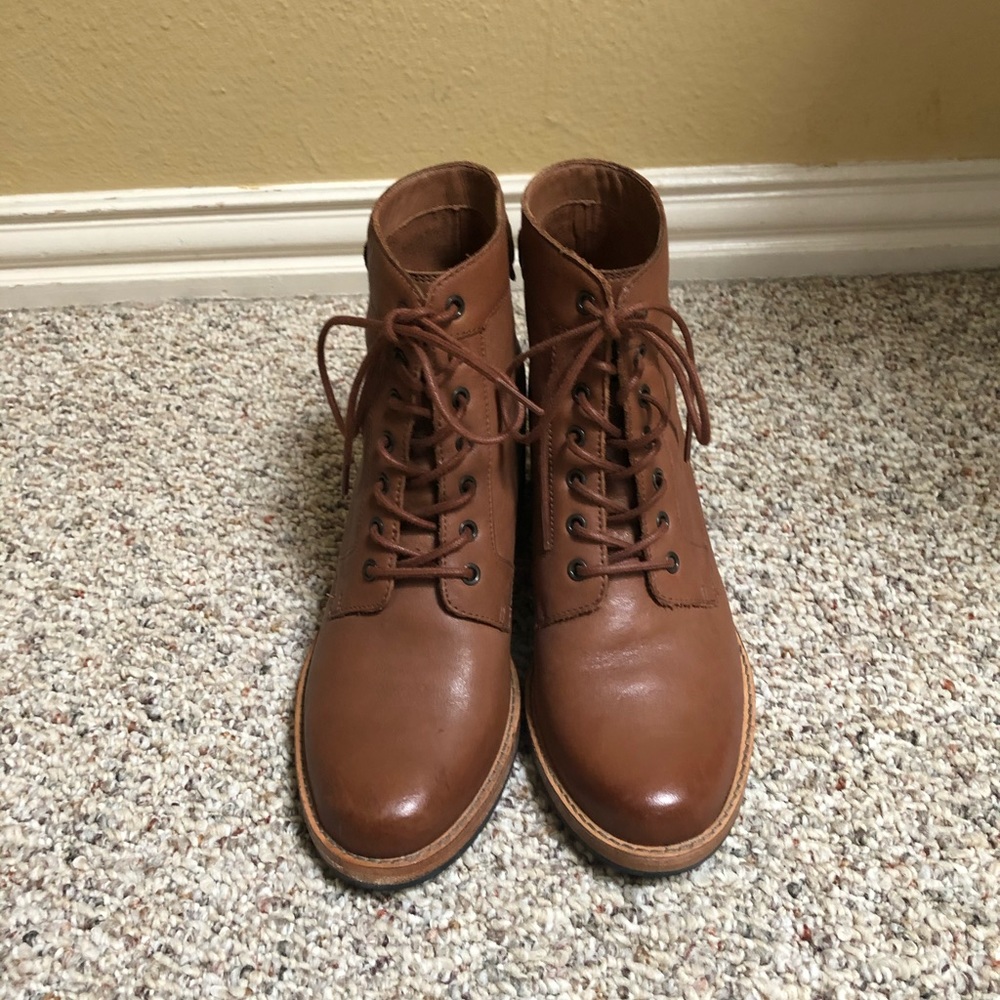 Clark’s lace up boots
